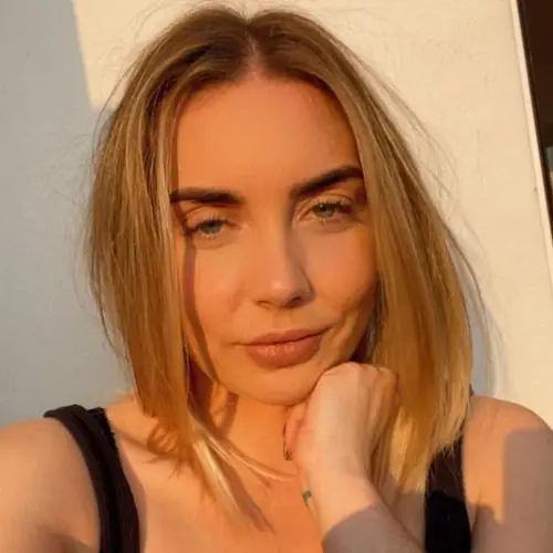 genusslady image 0